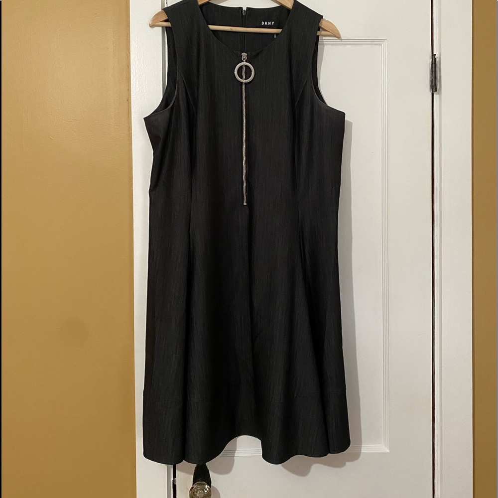 DKNY Women’s Sleeveless A Line Dress with Front Zip Size 16